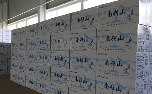 純凈水與礦泉水各有什么特點.jpg